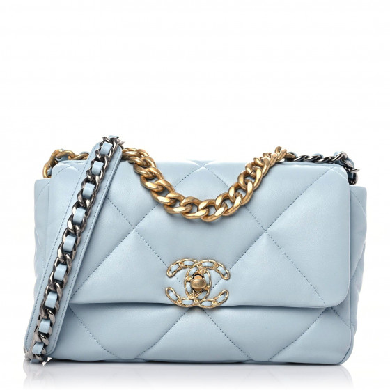 trængsler lærebog bidragyder Why Can't You Buy Chanel Online? The Best Way To Buy a Chanel Bag in 2023 -  Luxe Front