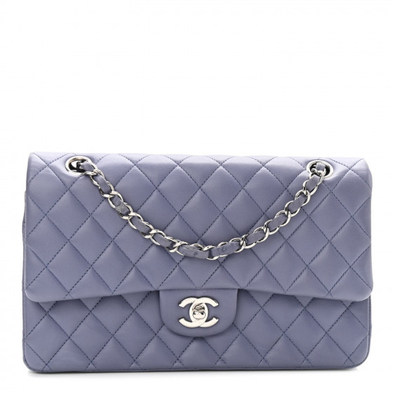 trængsler lærebog bidragyder Why Can't You Buy Chanel Online? The Best Way To Buy a Chanel Bag in 2023 -  Luxe Front